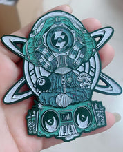 Load image into Gallery viewer, SHROOMHEAD ENAMEL PIN
